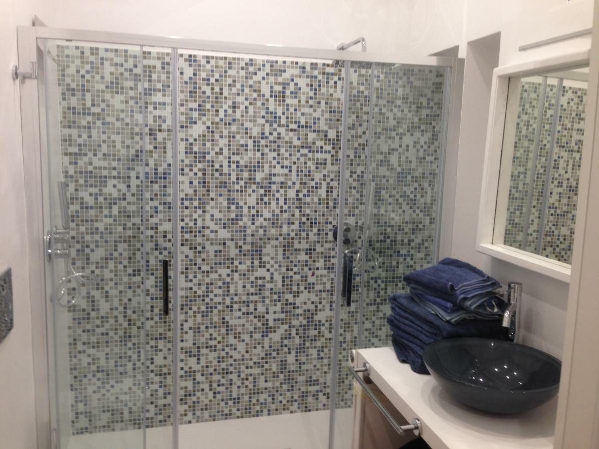 The Blu And Green Apartment Rome Bagian luar foto