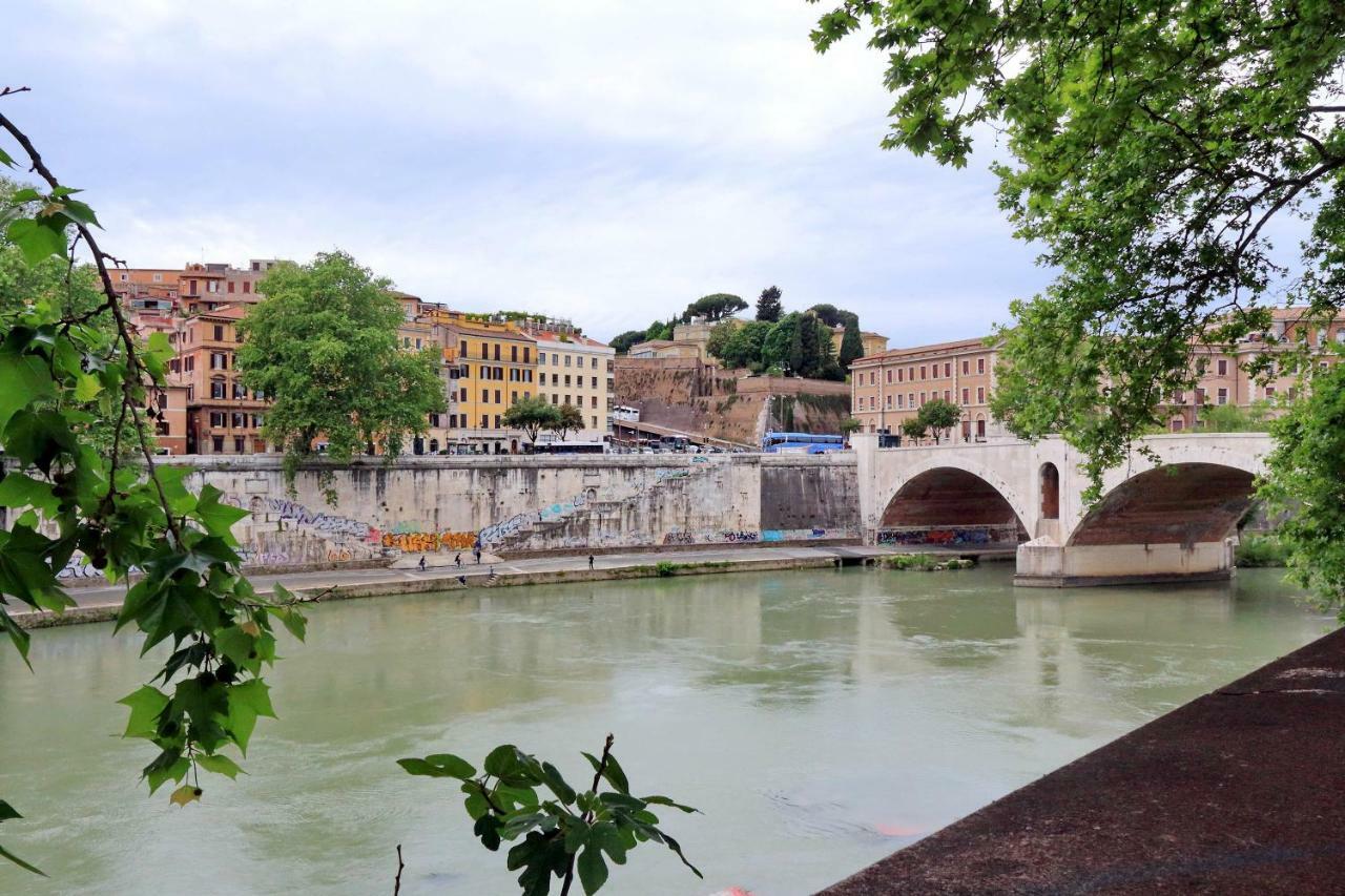 The Blu And Green Apartment Rome Bagian luar foto